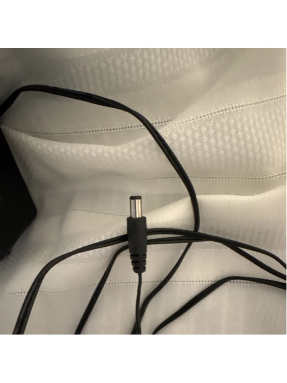 AC/DC Adapter 24V 400mA Black Powered HL448-U240040 2.5mm Jack US Plug
